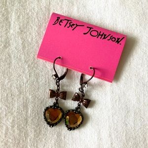 NWT Betsy Johnson Earings